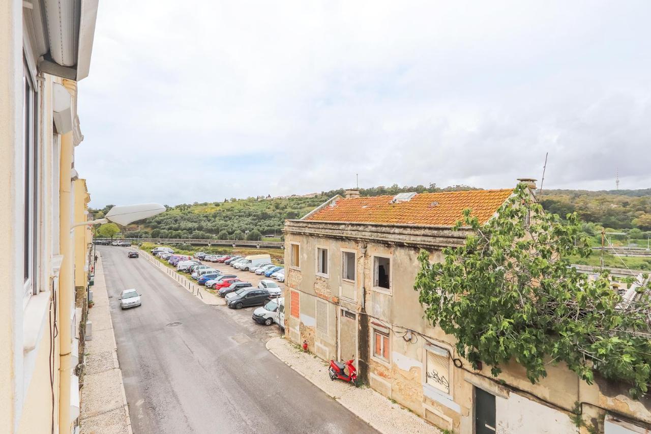 Vita Portucale ! Stylish Apartment Campo Ourique Lisboa Dış mekan fotoğraf